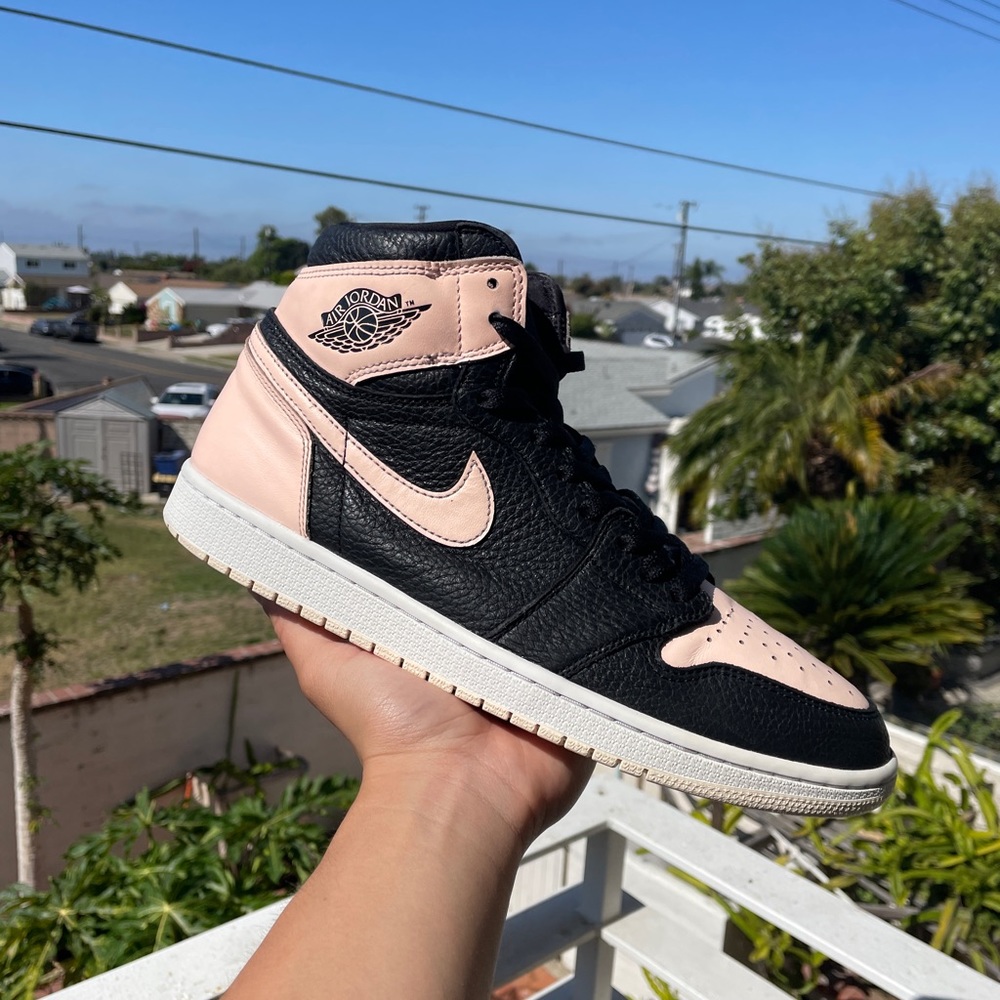 SOLD ✅✅ - Jordan 1 Retro High 'Crimson Tint' - Size 11.5